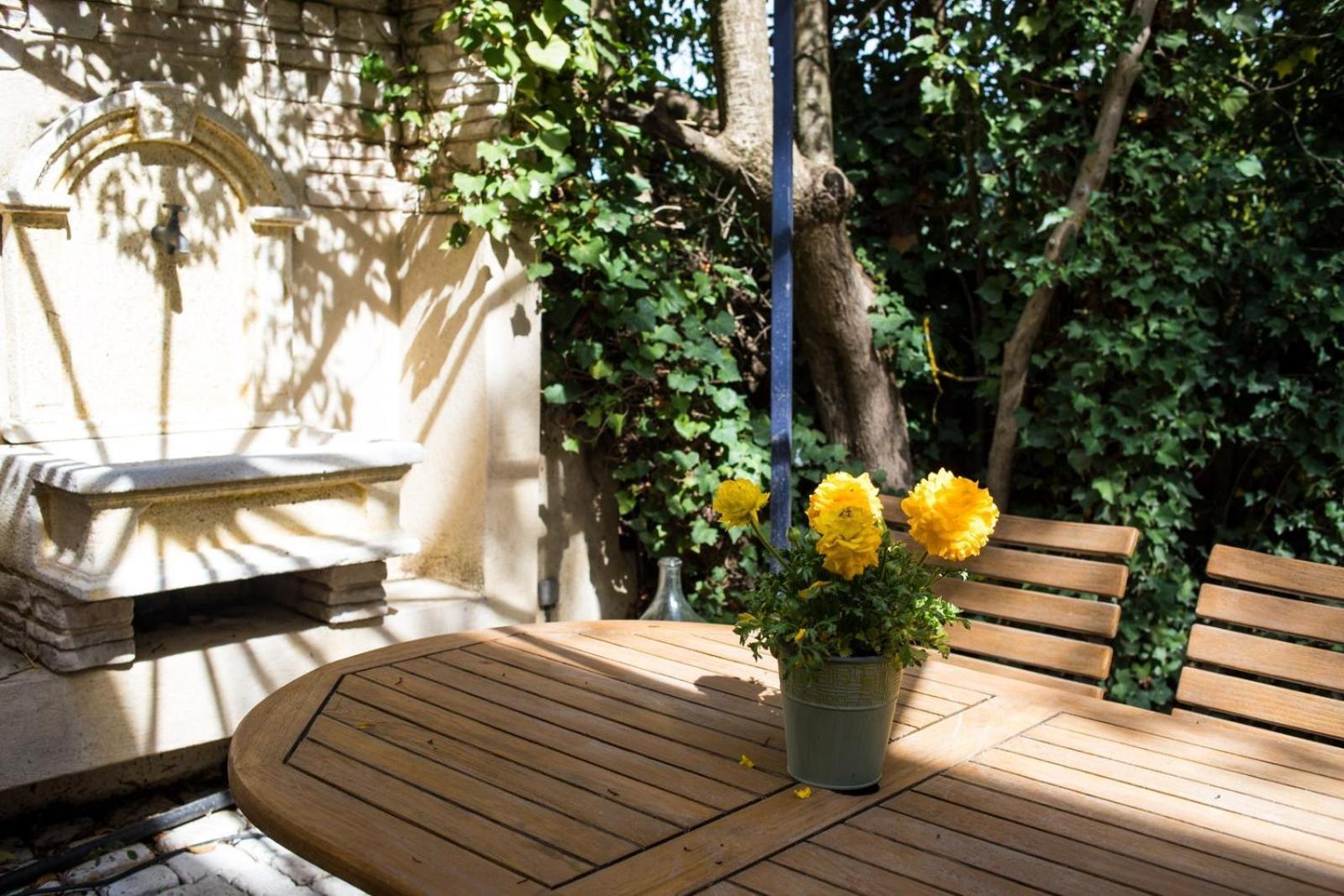 In Provence Hotel - Experience Atypique Venelles Luaran gambar
