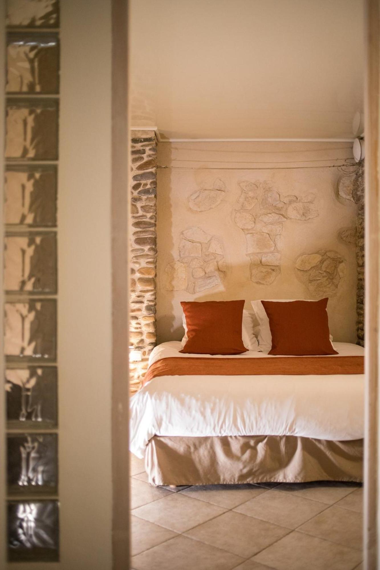 In Provence Hotel - Experience Atypique Venelles Luaran gambar