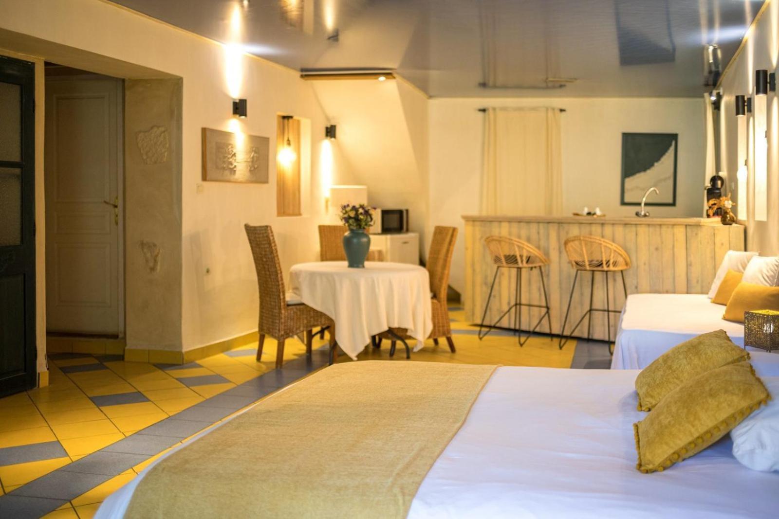In Provence Hotel - Experience Atypique Venelles Luaran gambar