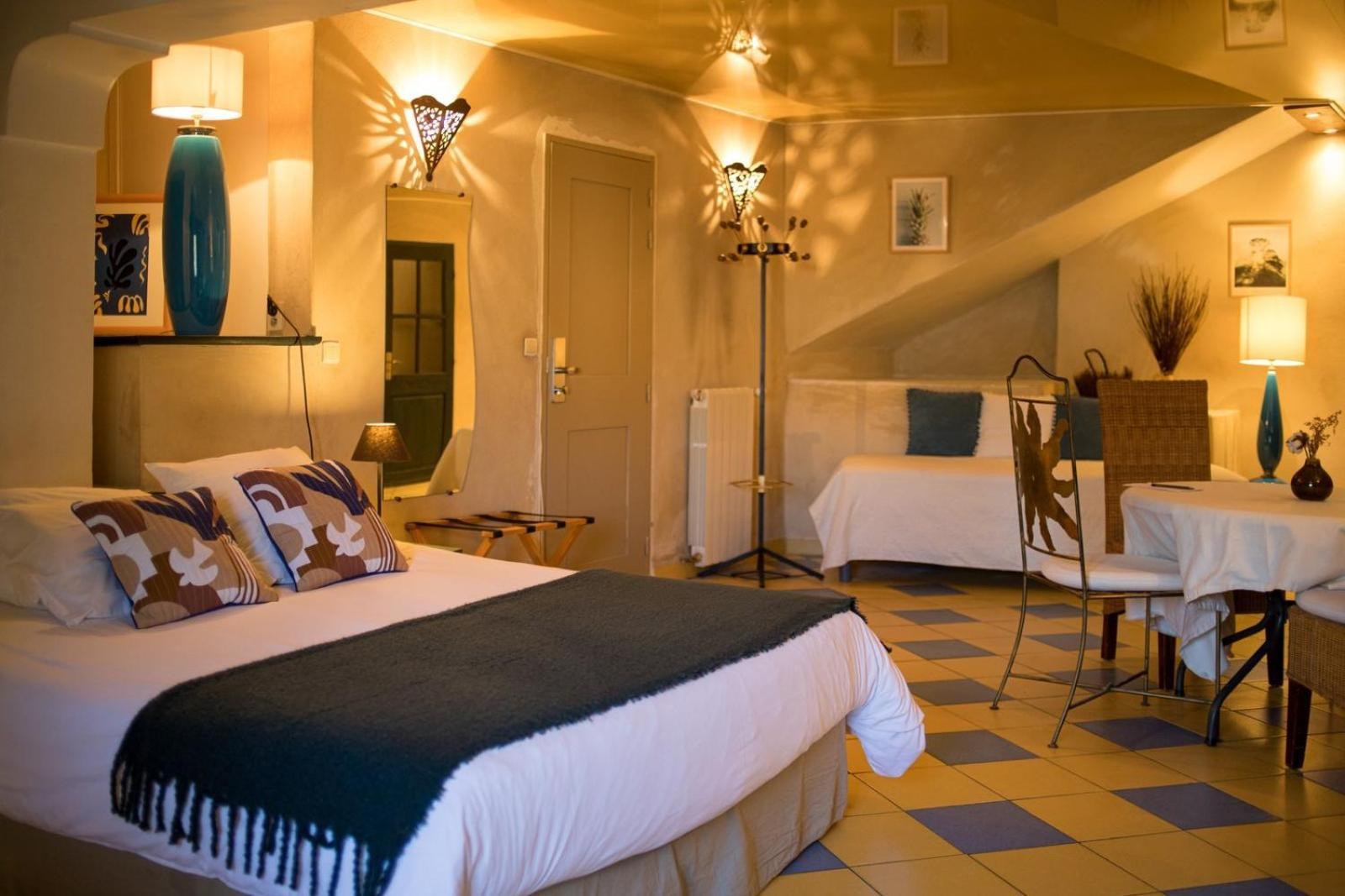 In Provence Hotel - Experience Atypique Venelles Luaran gambar