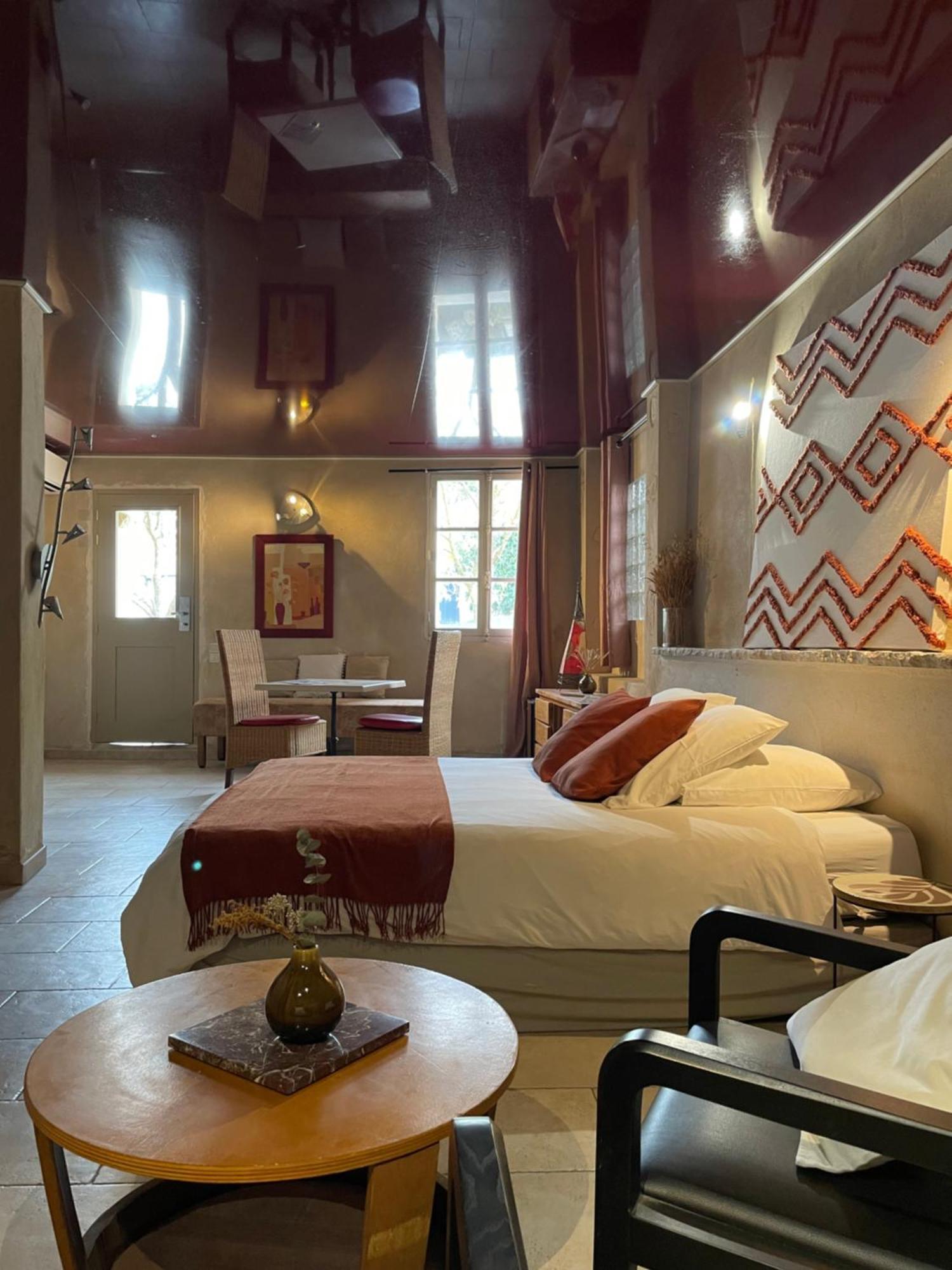In Provence Hotel - Experience Atypique Venelles Luaran gambar