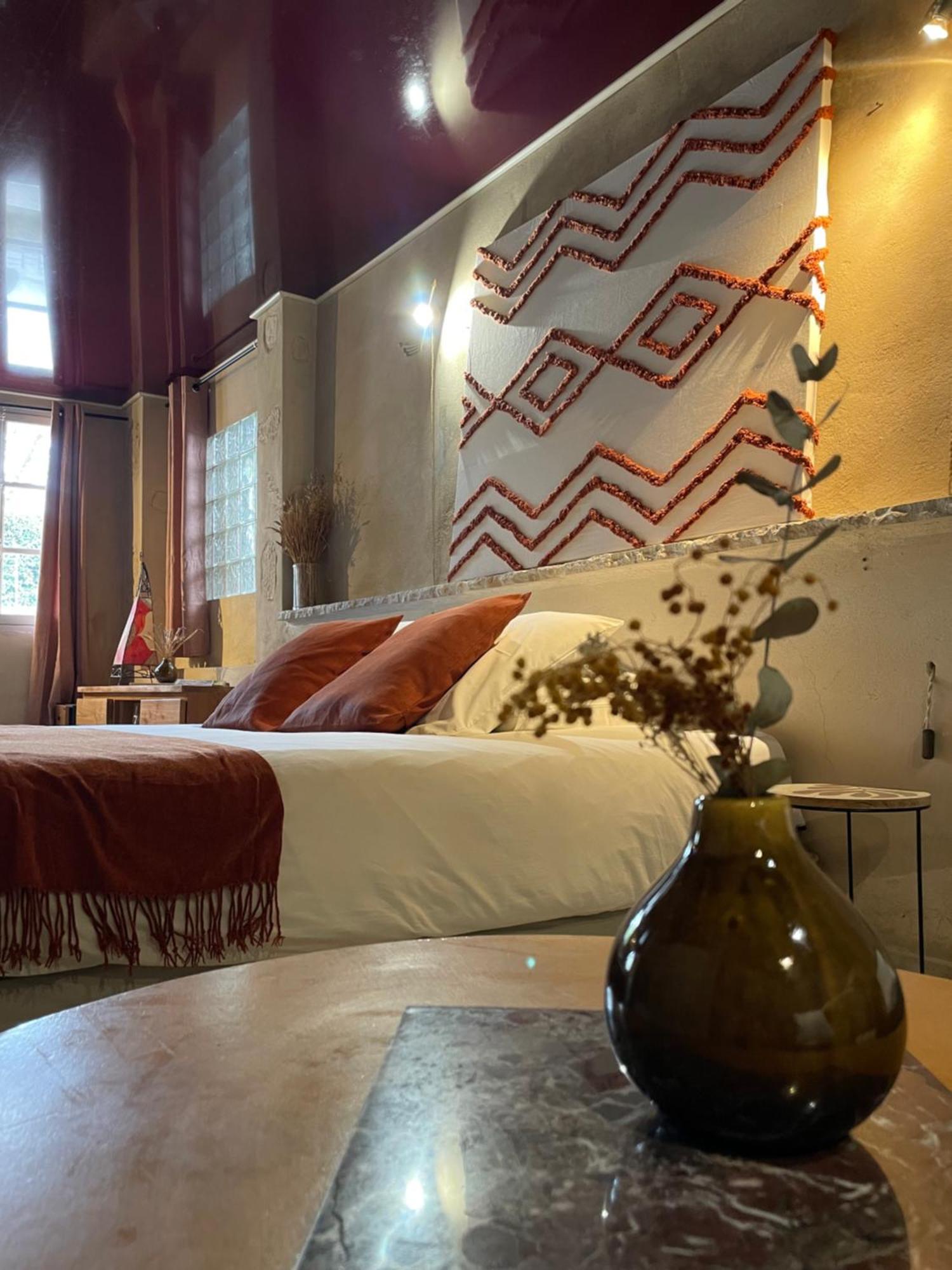 In Provence Hotel - Experience Atypique Venelles Luaran gambar