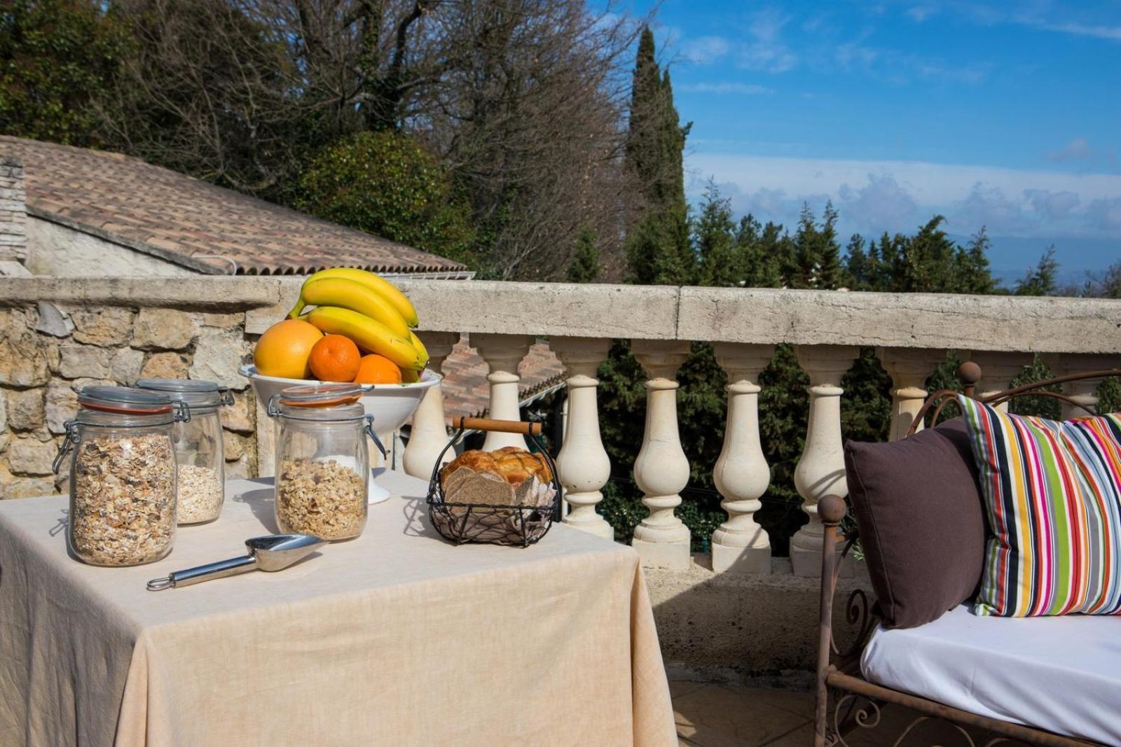 In Provence Hotel - Experience Atypique Venelles Luaran gambar